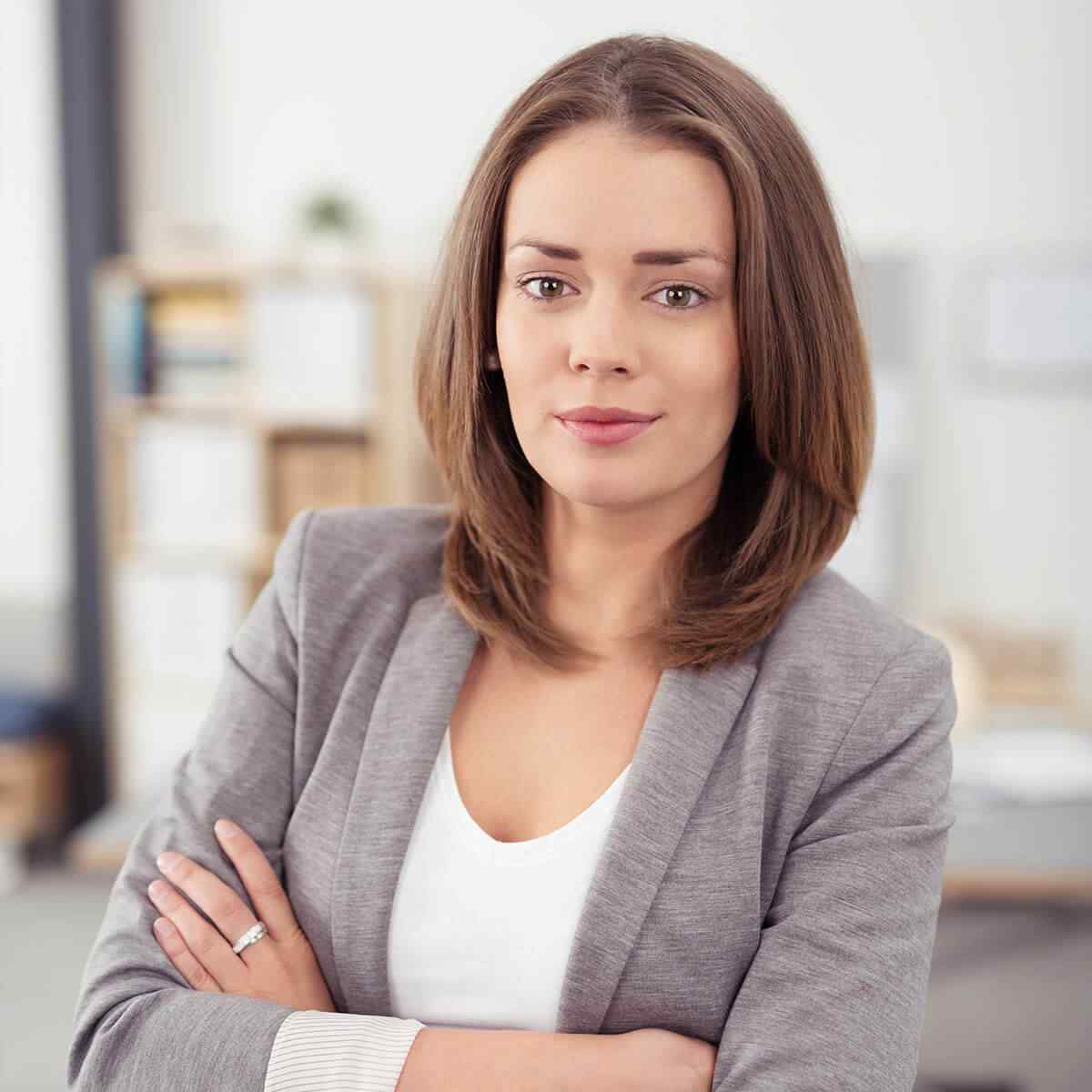 https://karissaspann.com/wp-content/uploads/2018/01/img-team-member-01-1.jpg